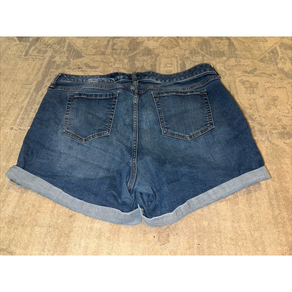 Torrid Womens Size 18 Denim Shorts Rolled - Picture 2 of 4